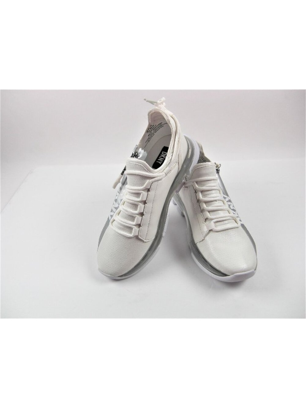 DKNY Women's Tokyo Low Top Slip on Sneakers SNEA White/Silver Size 7.5 New